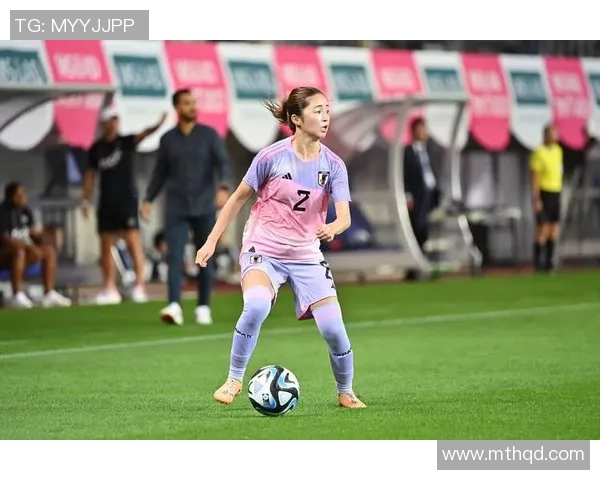 日本长发足球女星的魅力与实力并存展现青春活力与竞技精神
