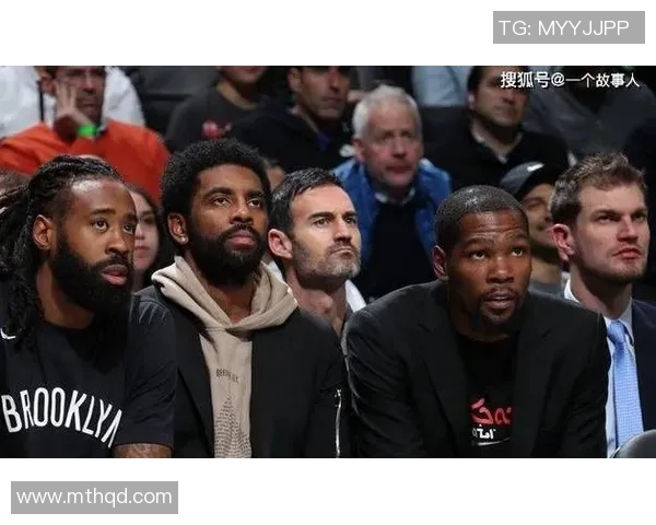 最强三巨头足球明星的传奇故事与辉煌成就解析